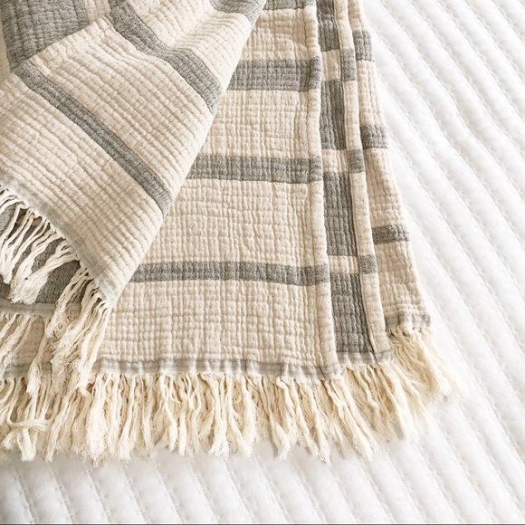 100% Cotton Texteis Penedo Fine Throw Blanket - Picture 8 of 10